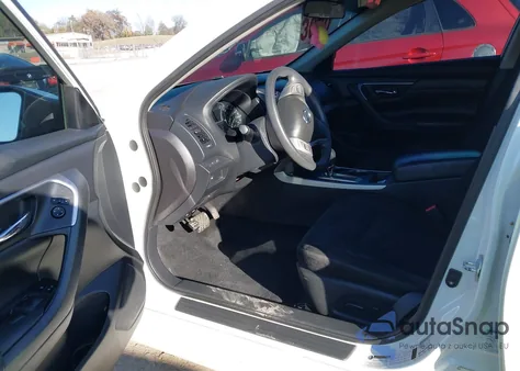 2015 Nissan Altima 2.5 S из США, поврежденный, VIN 1N4AL3AP3FC492786